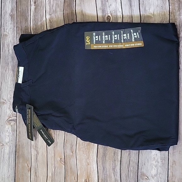 Lee Relaxed fit Straight leg Mid Rise Imperial Blue pants 18L NWT - Picture 3 of 13